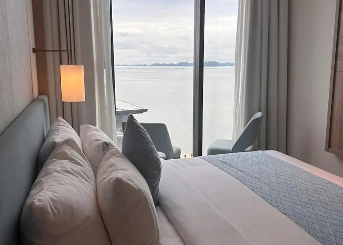 Elegant Alacarte Ha Long